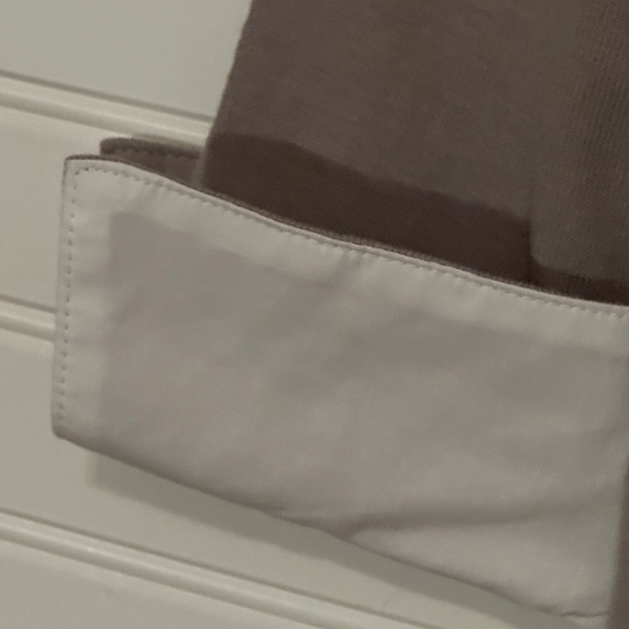 ANTHROPOLGIE Eri + Ali Knit Oversize Pullover with White Cuffs and Ruffle NWOT - Picture 4 of 5